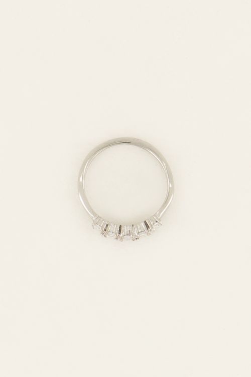 Cocktail statement ring met transparante stenen
