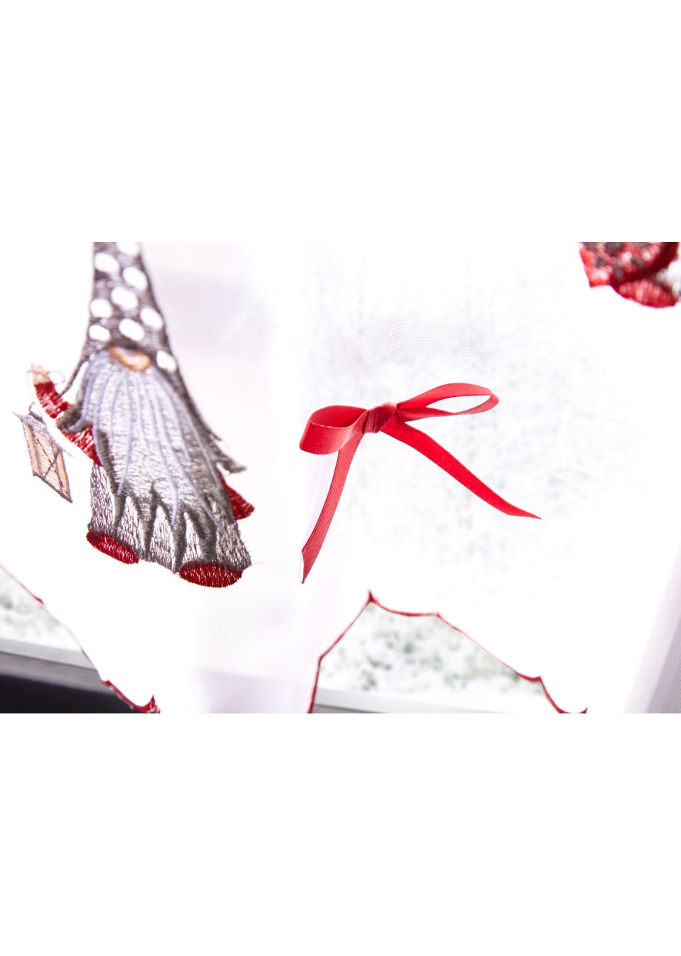 Brise-bise avec broderie de Noël