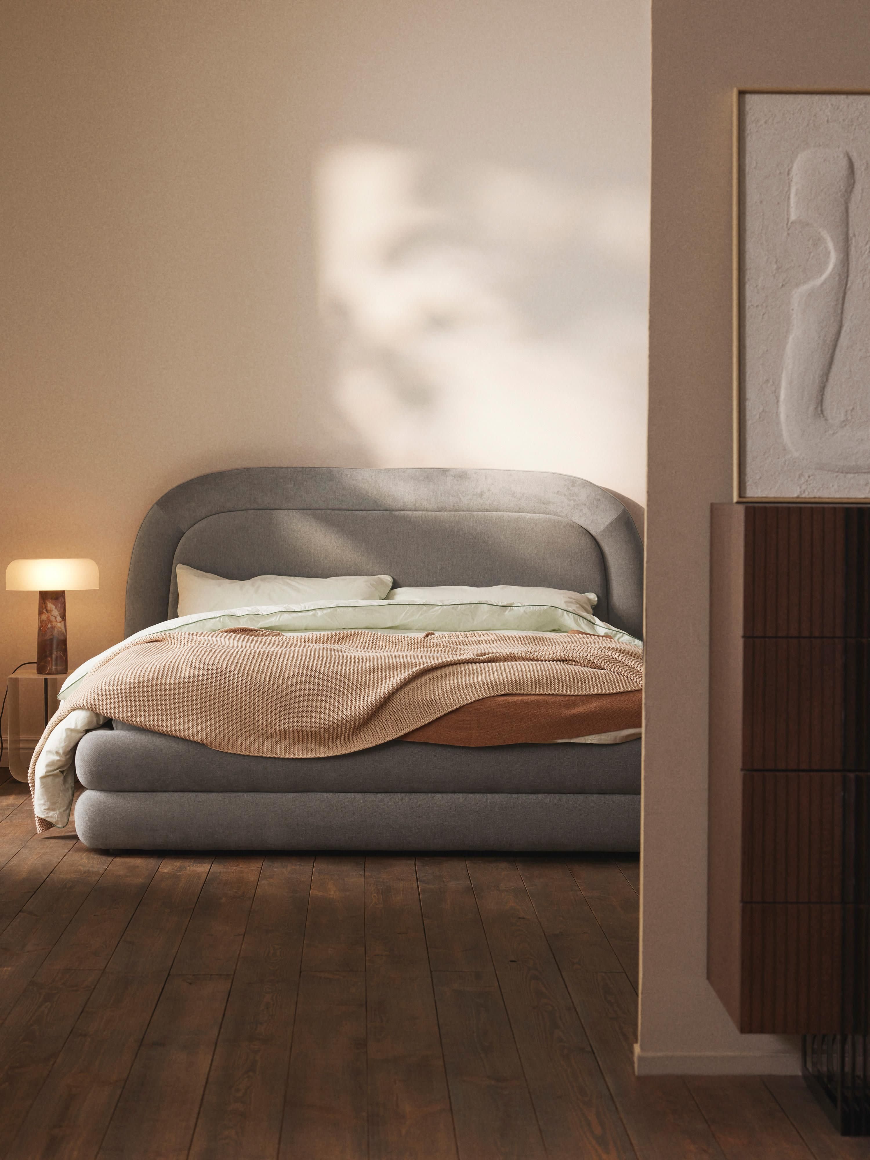 Gestoffeerd bed Solomon