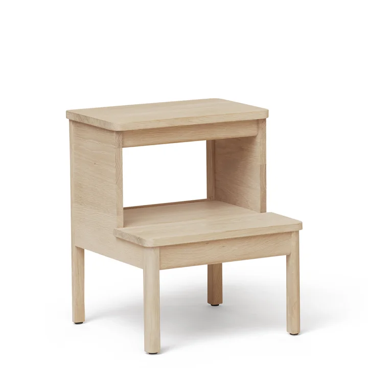 Form & Refine - A Line Tritthocker, Weisseiche pigmentiert