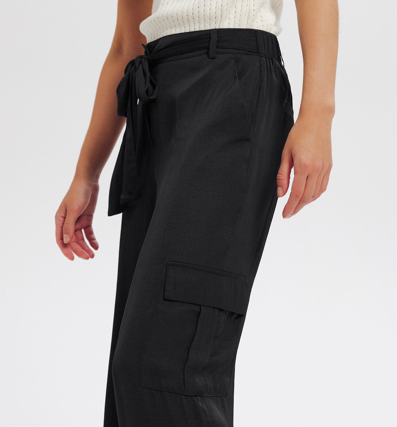 Pantalon cargo en satin Femme - Noir