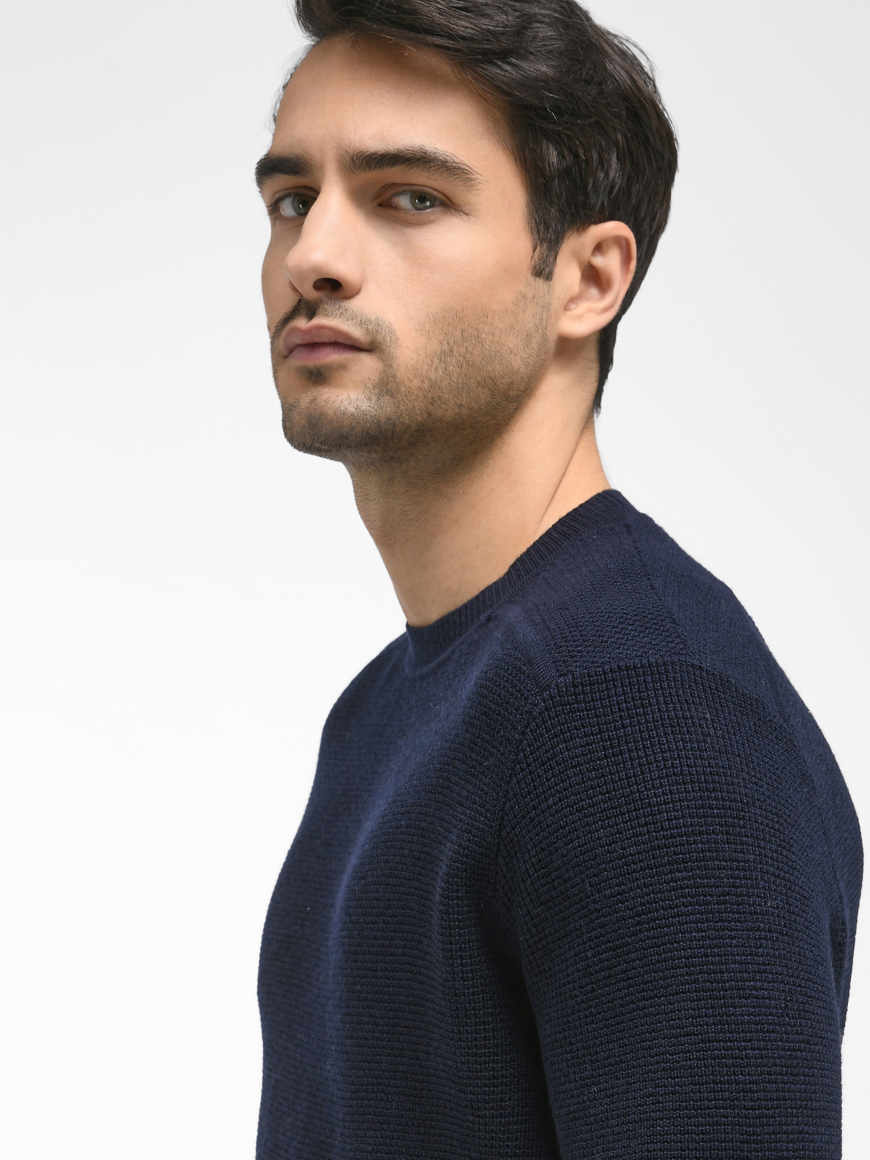 Rundhals-Pullover aus 100% Schurwolle Biella Yarn