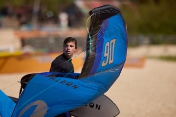 North kiteboarding Carve 2025 nue 5m²