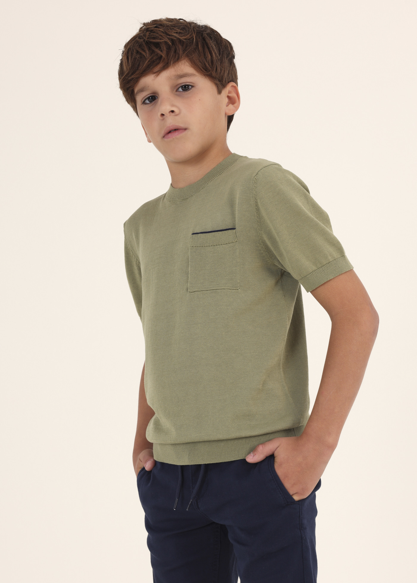 Camiseta de manga curta em algodão sustentável para meninos