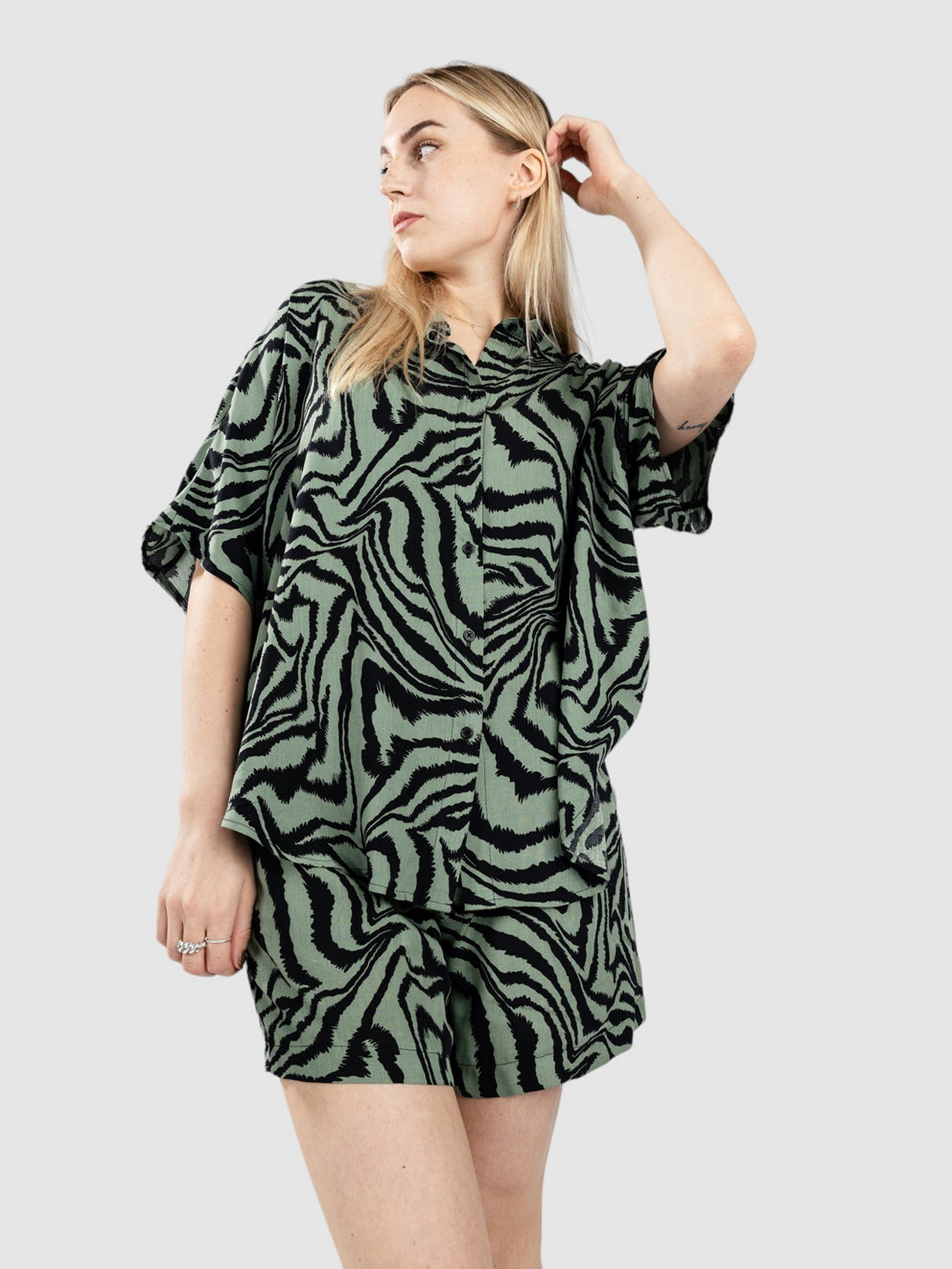 24 Colours 60798A Shorts green