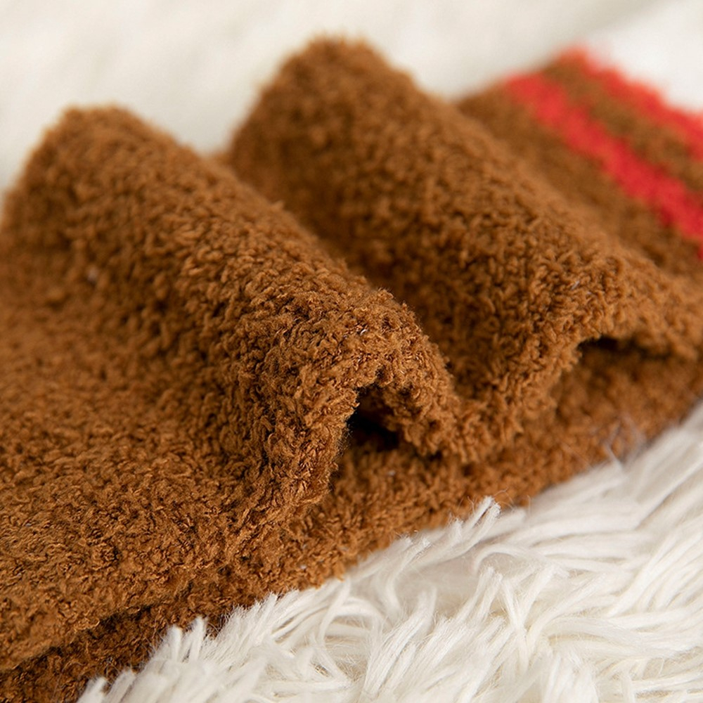(1 Paar) Weihnachts Kuschel Socken Wintersocken Christmas Füsslinge Flauschige Bettsocken (One Size) - Rentier