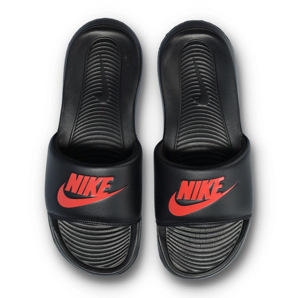 Chinelos Nike Victori One Slide