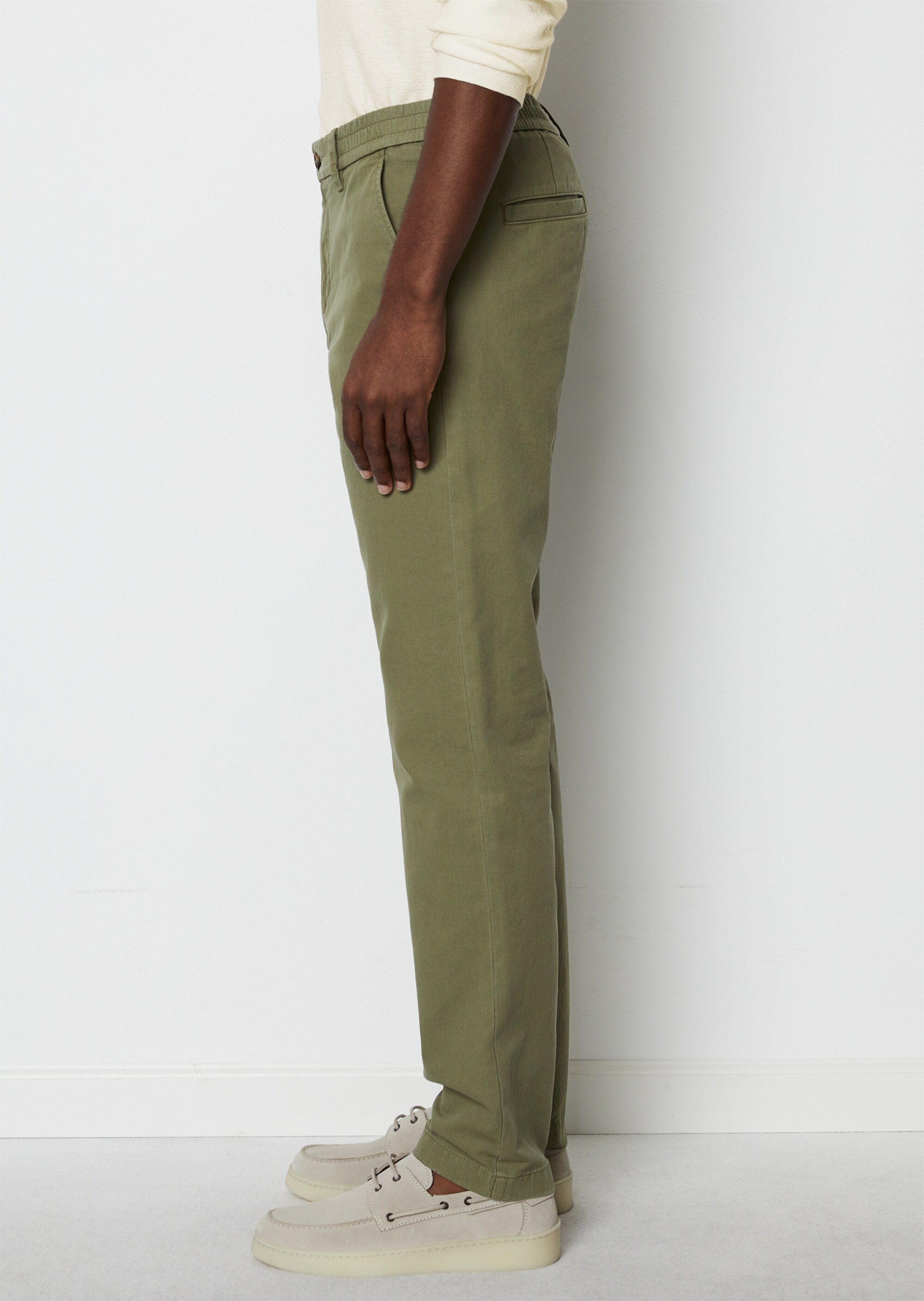 Chino Modell OSBY jogger tapered aus Bio-Baumwolle und Leinen