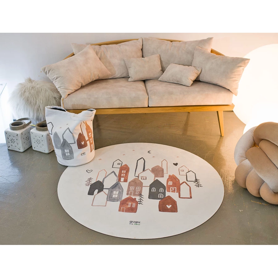 gugu the hero Spielmatte aus Naturkautschuk Scandi Town 118 cm