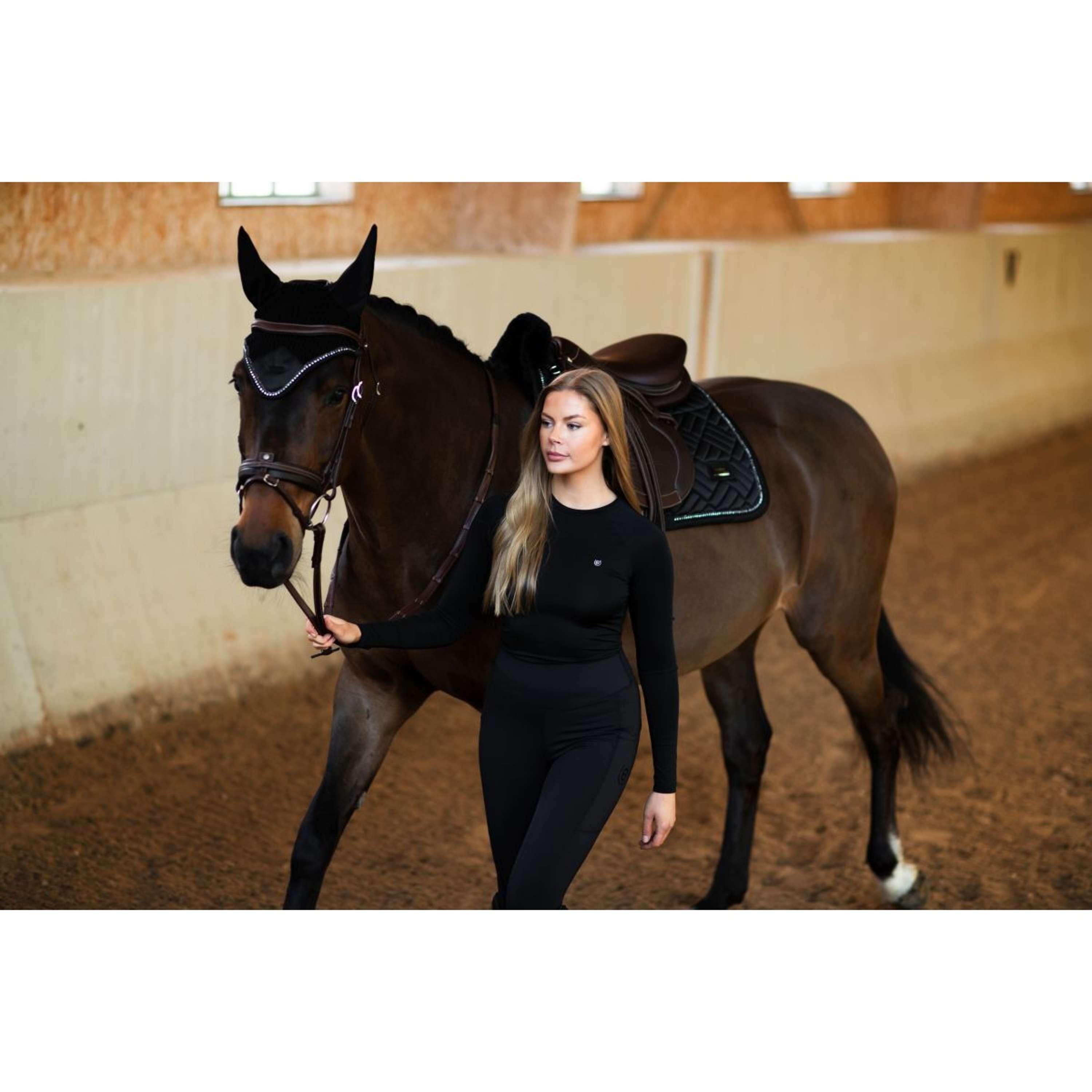 Equestrian Stockholm Oornetje Modern Crystal Black