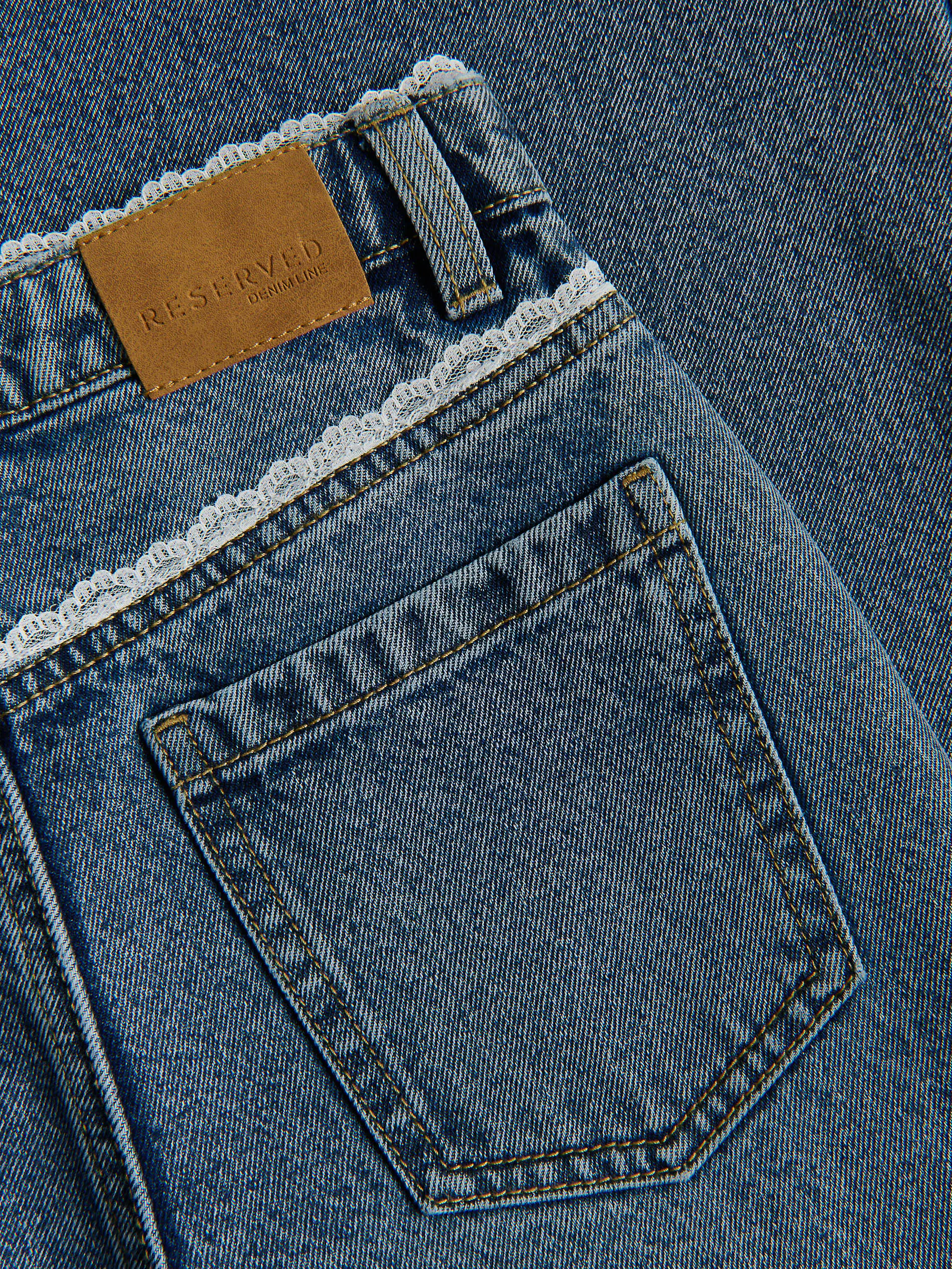 Super-Wide-Leg-Jeans mit Spitze