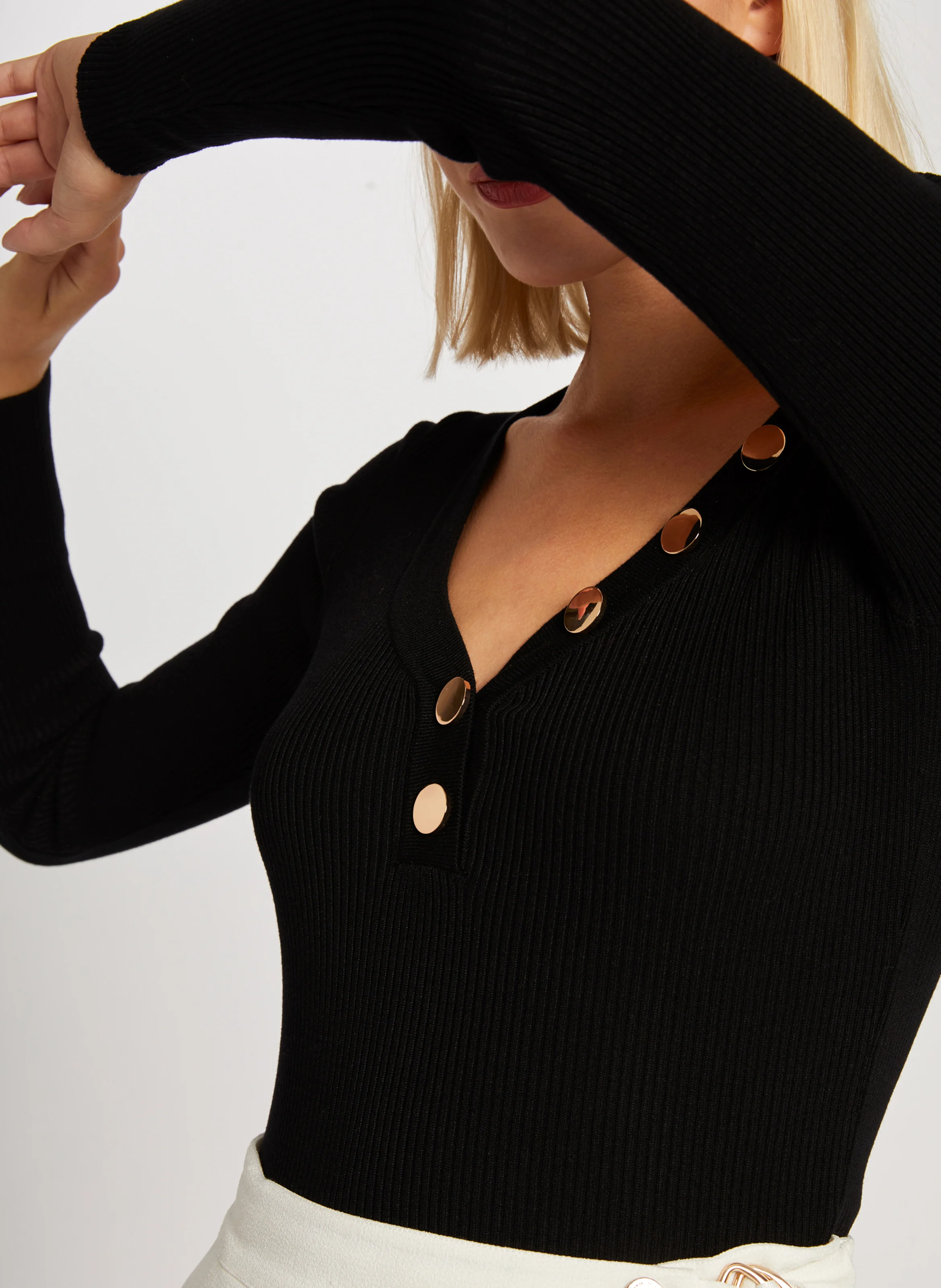 MBANBI.N - Pull col V boutonné en maille côtelée | Noir