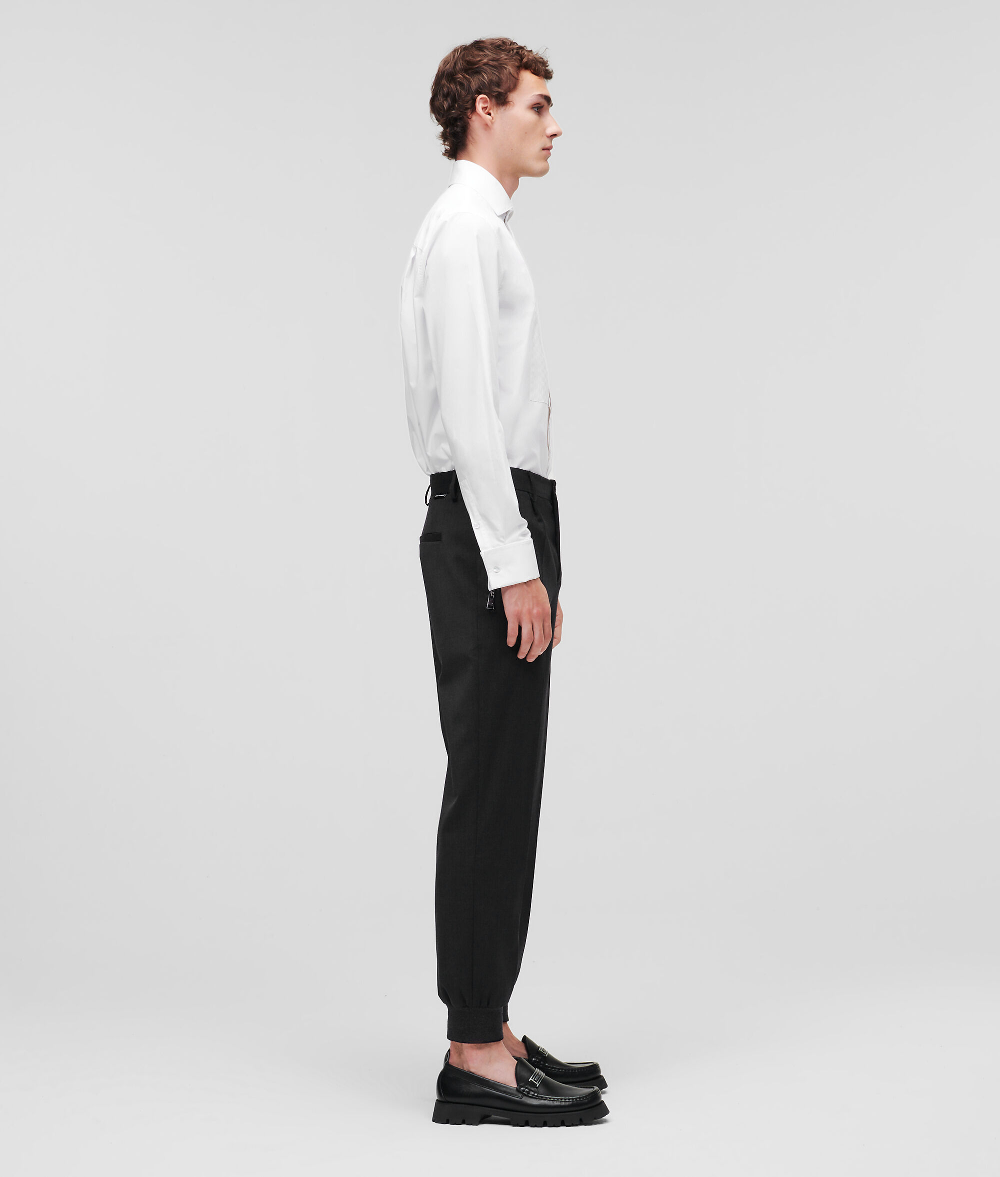 CHEMISE DE SOIRÉE AVEC DÉTAIL PLASTRON KL MONOGRAM