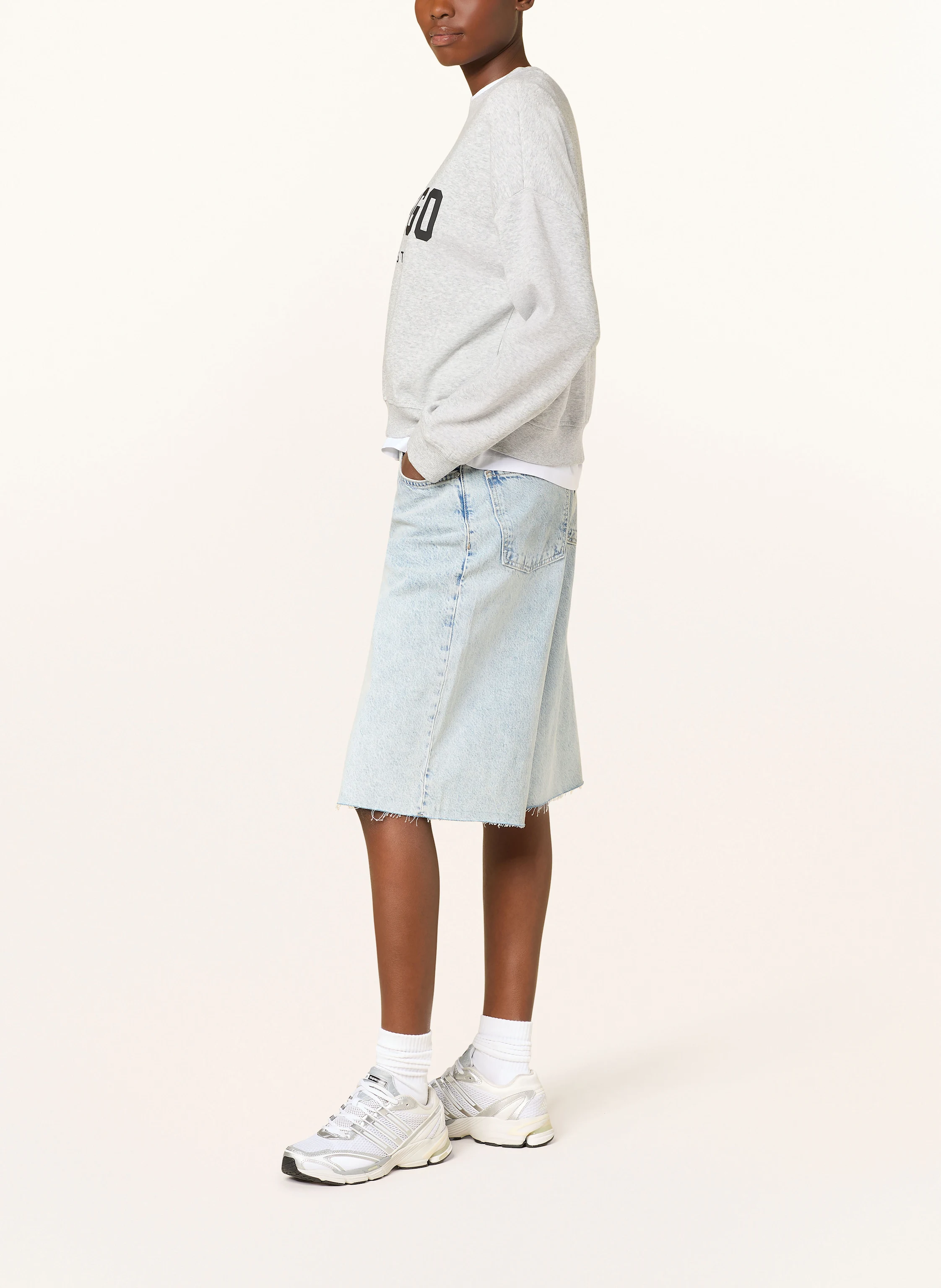 mavi Shorts AKIRA
