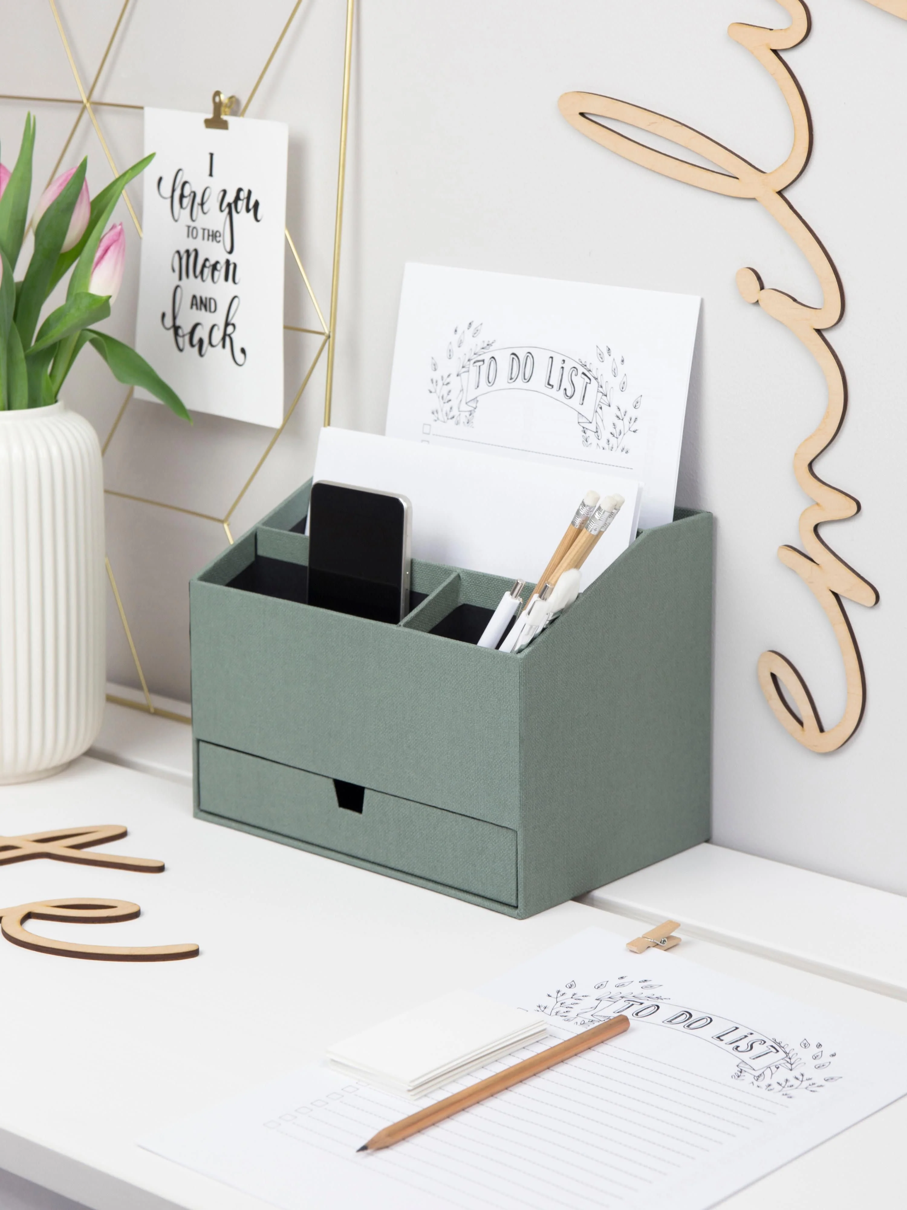 Bureau organizer Greta