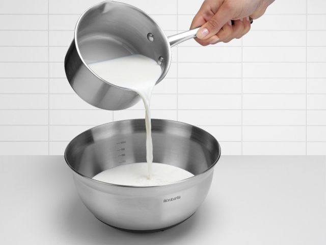 Profile Mengkom met antislip bodem, 1,6 liter - Matt Steel