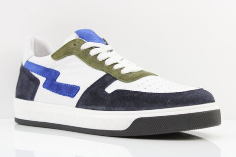 Hip Sneaker