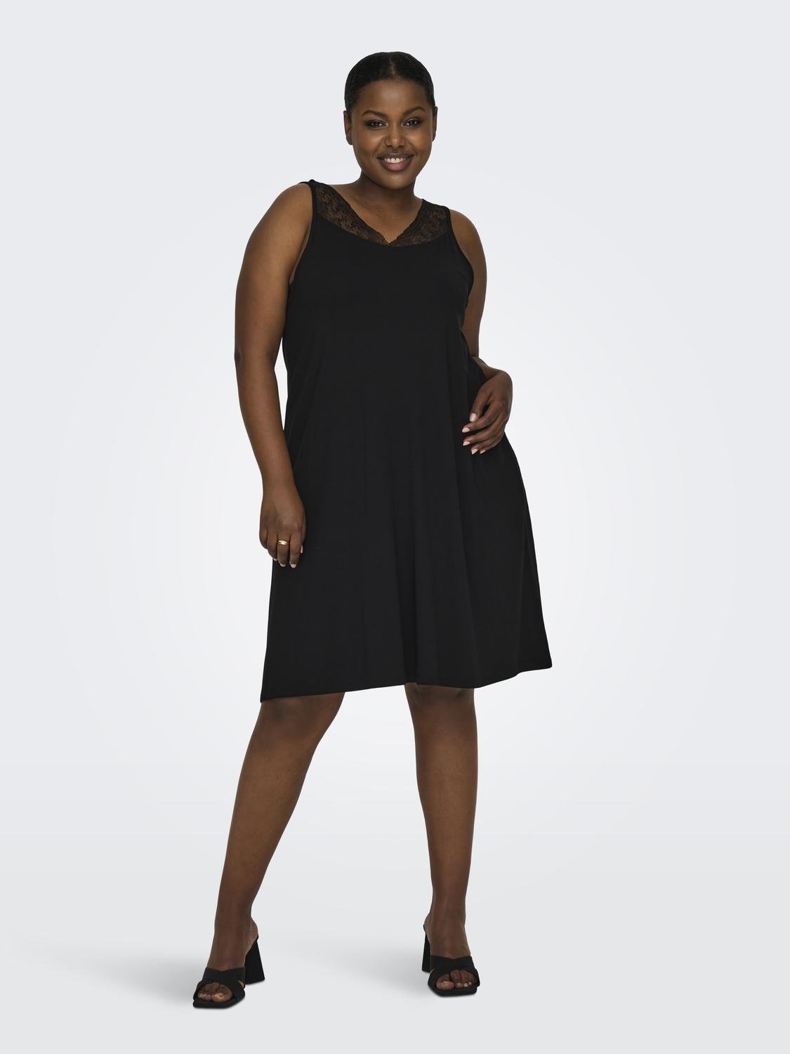 CARSIERA Langes Kleid Black