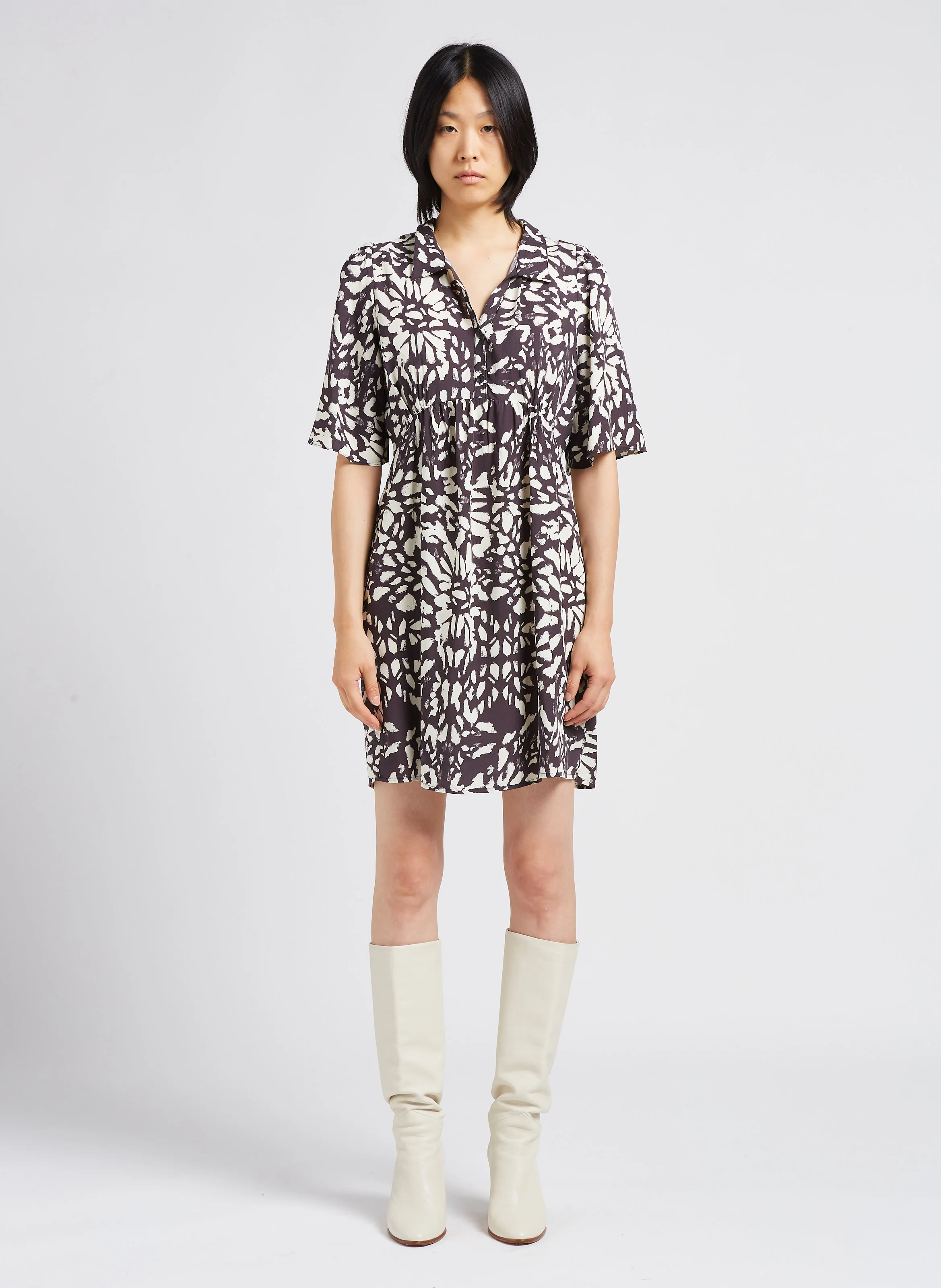 LAST - Robe courte col chemise à imprimé | Noir