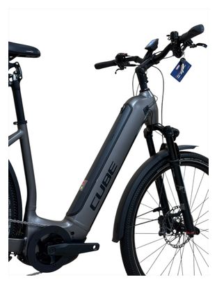 Produit reconditionné . Cube Nuride Hybrid SLT 750 Allroad XT 2024 . Vélo électrique . Cube . très bon état