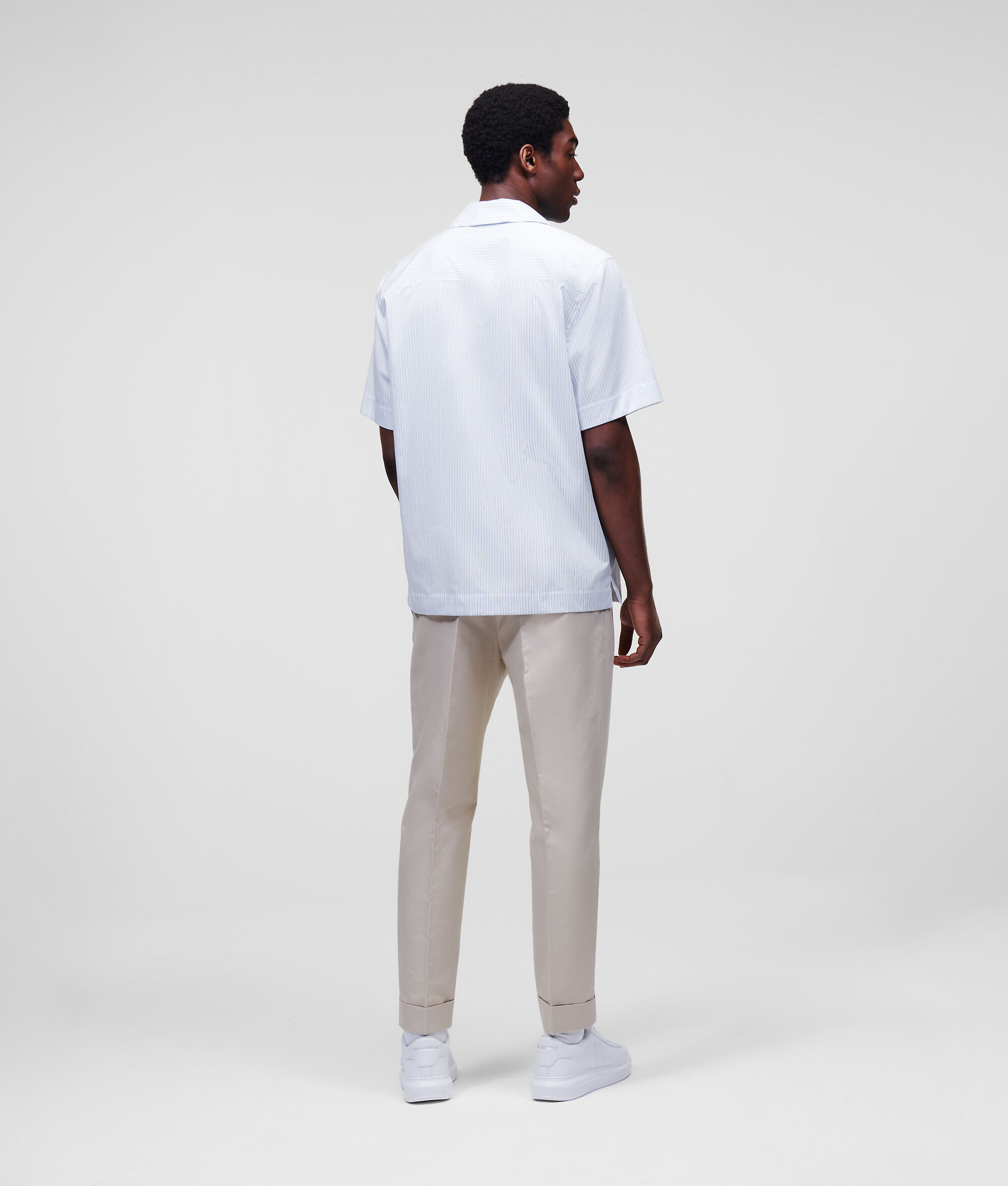 CHEMISE RAYÉE À MANCHES COURTES