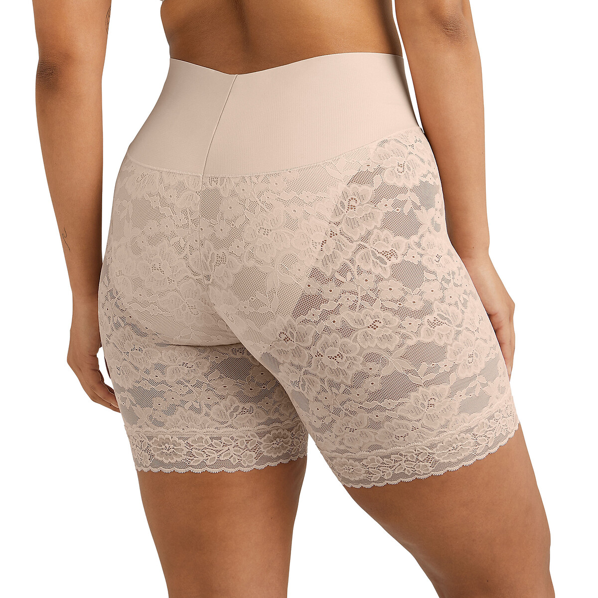 MAIDENFORM<br>Calcinha modeladora para controlar a barriga