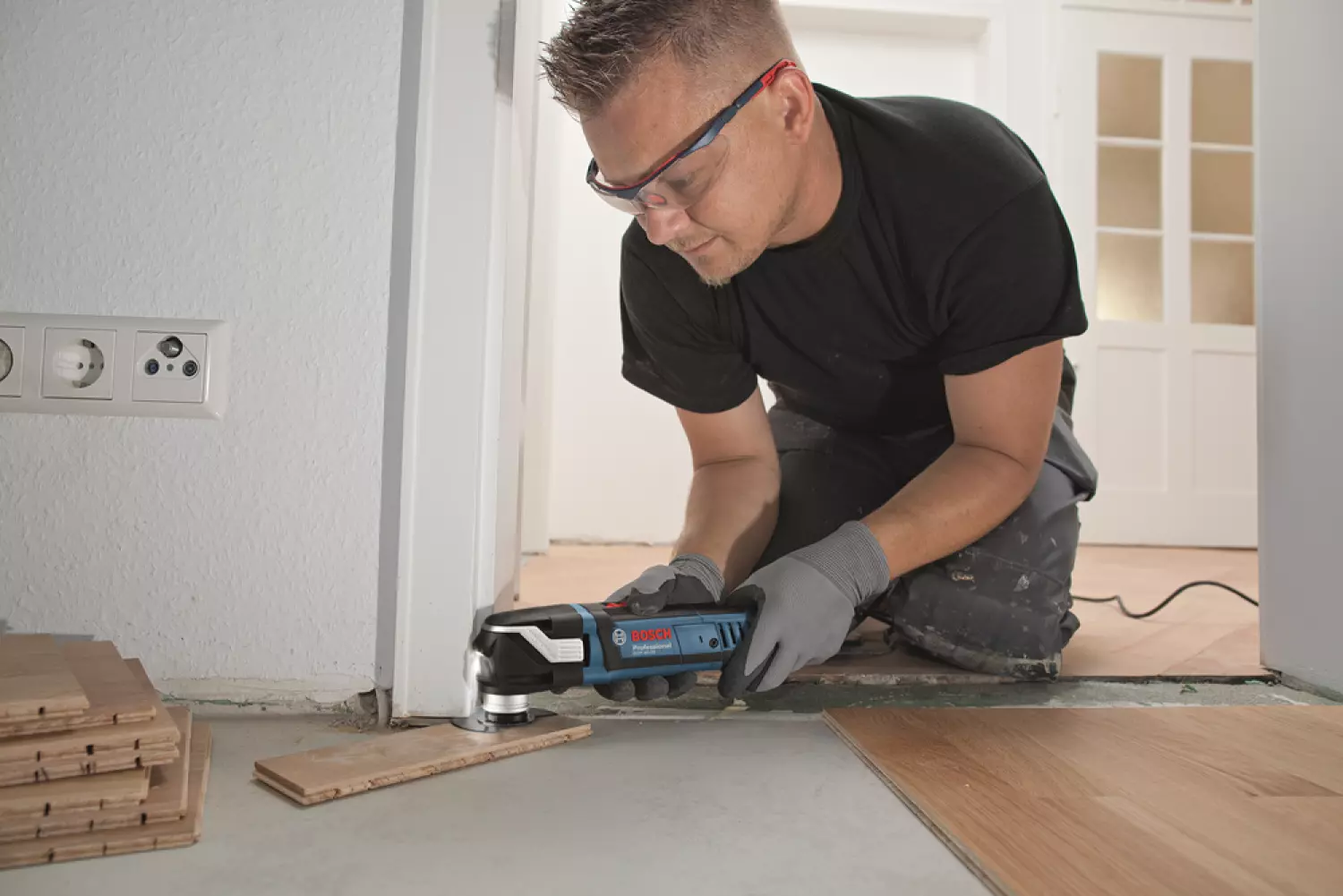 Bosch GOP 40-30 Multitool   16 delige accessoireset in L-Boxx - 400W