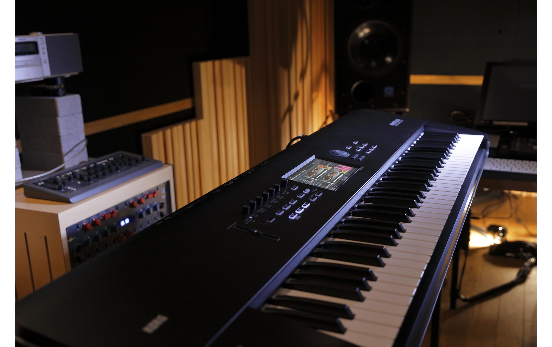 Workstation NAUTILUS 61<br>Synthesizer Workstation mit 61 Tasten