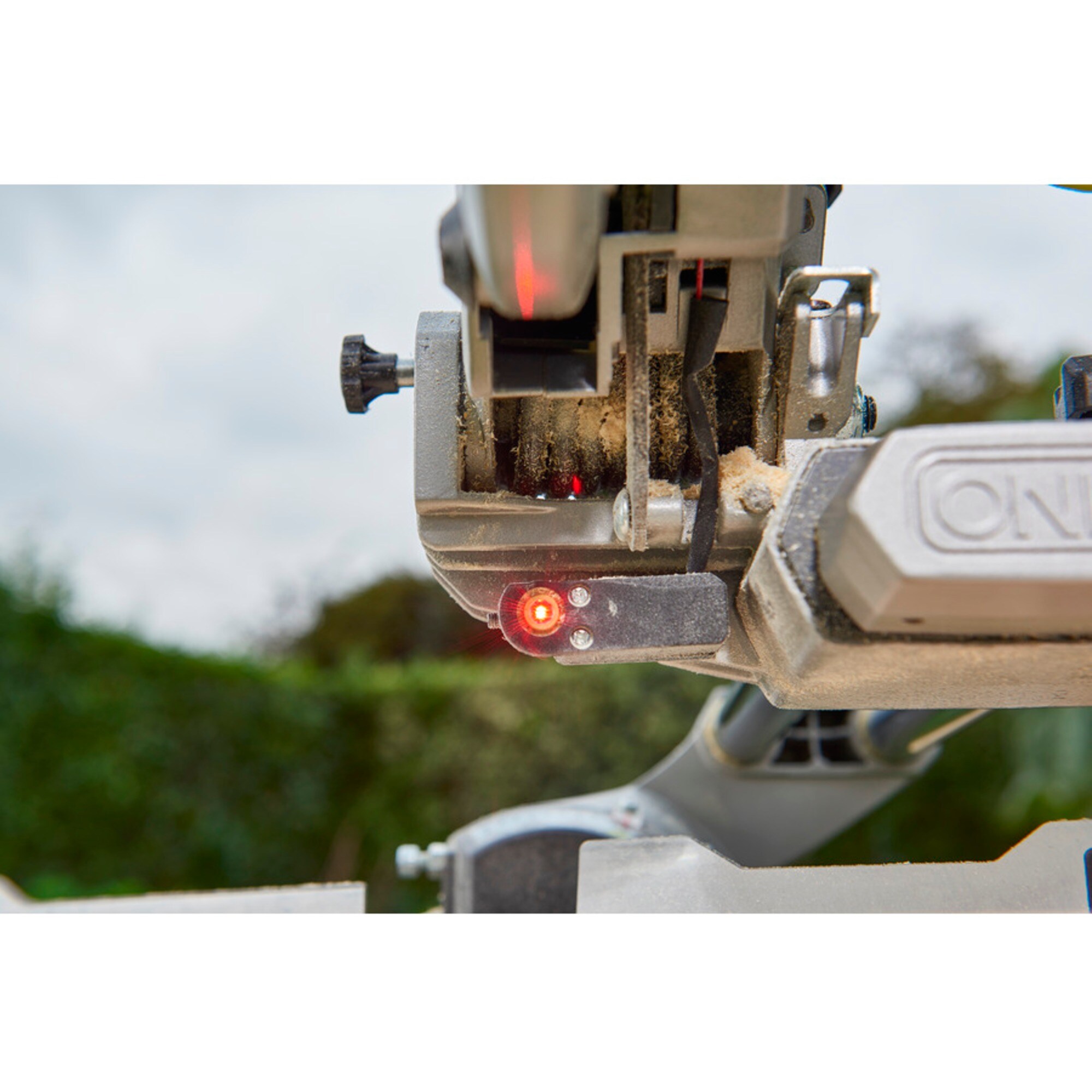Ryobi Kapp-und Gehrungssäge ONE+ Akku-Kapp-und Gehrungssäge R18MS216-0, 18Volt