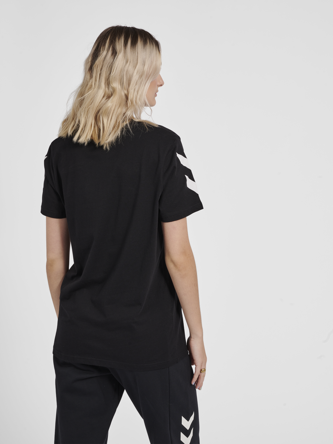 hmlLEGACY CHEVRON T-SHIRT