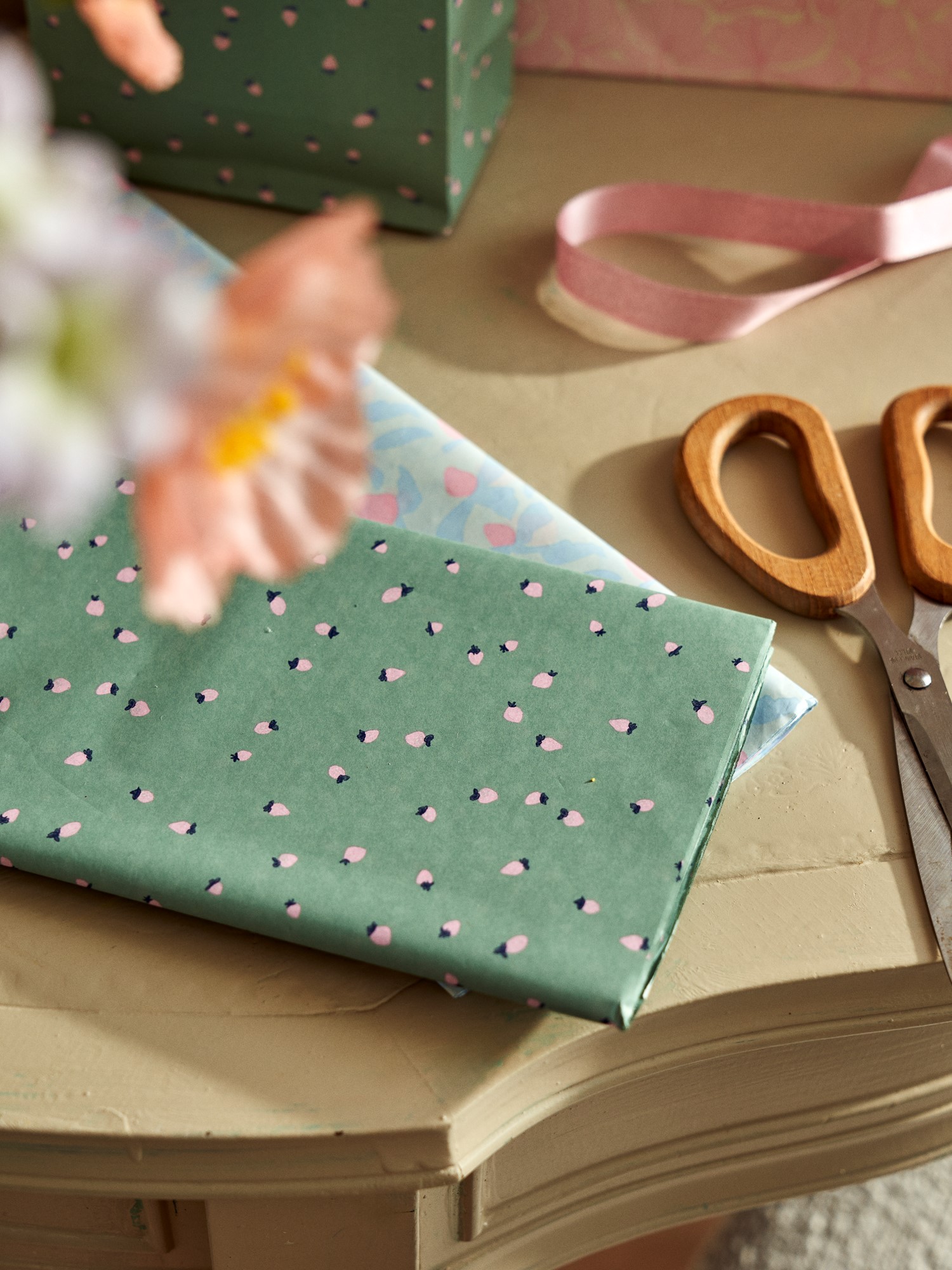 Silkepapir | Papir. 50 x 60 cm. 4 ark. | Moss Green, Rose