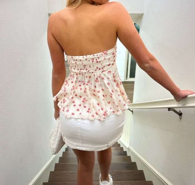 Rosesand - Open top met bloemenprint en strik aan de voorkant