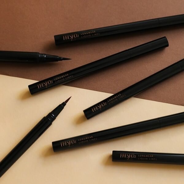 FreshO2 - Langhoudende vloeibare eyeliner