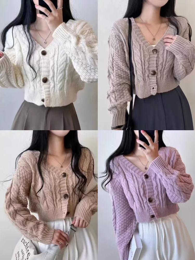Frigga - V-hals, knoopjes, effen cropped vest