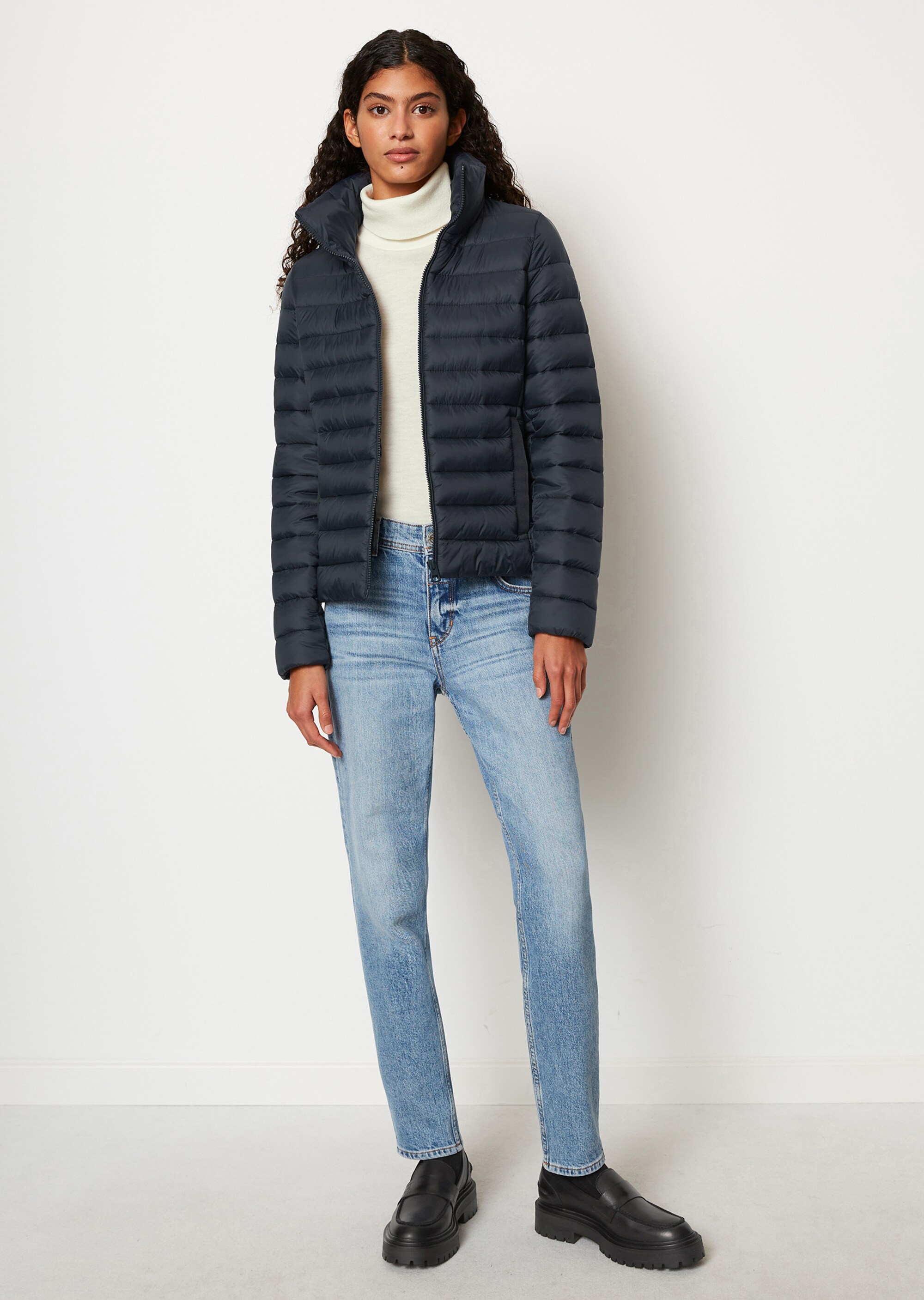 Steppjacke fittedmit wasserabweisender Oberfläche