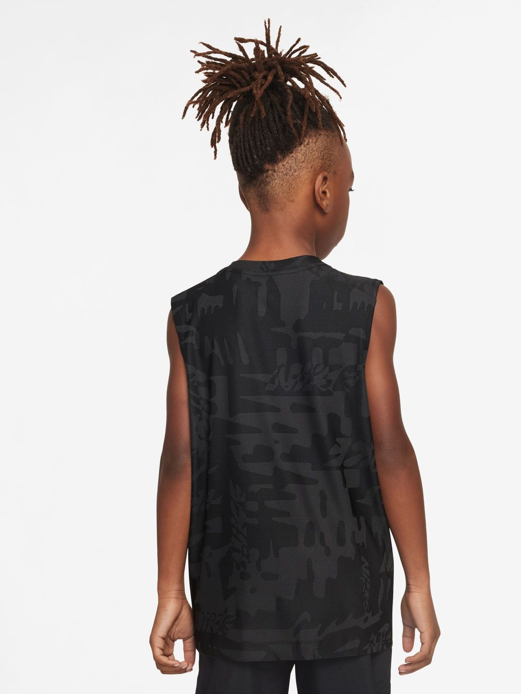 Zwart - Nike Multicolor Dri-FIT hemdje