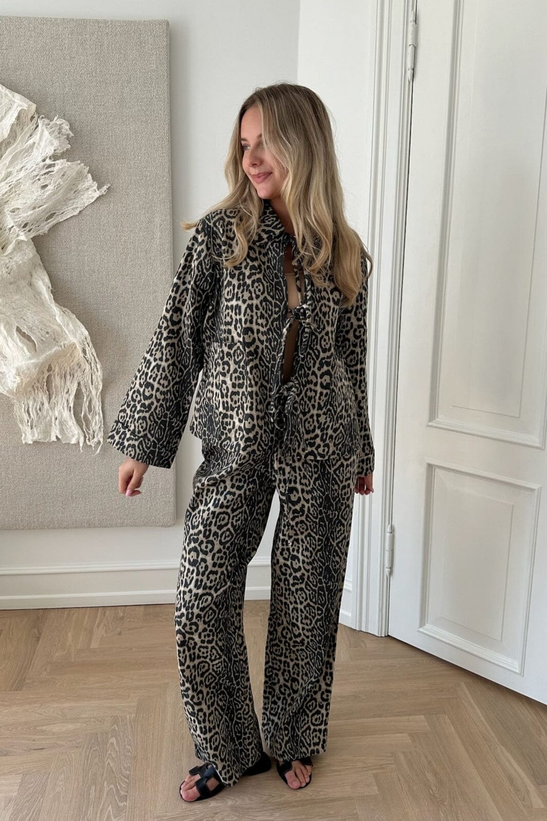 BYIC Karlaic Tie Top lp leo print