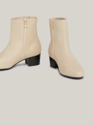 Botas de cano curto essenciais em couro com salto bloco