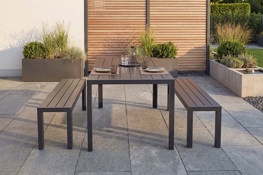 Moderne Gartenbank DESIGNO 130cm anthrazit schwarz Aluminium wetterfest Outdoor Sitzbank