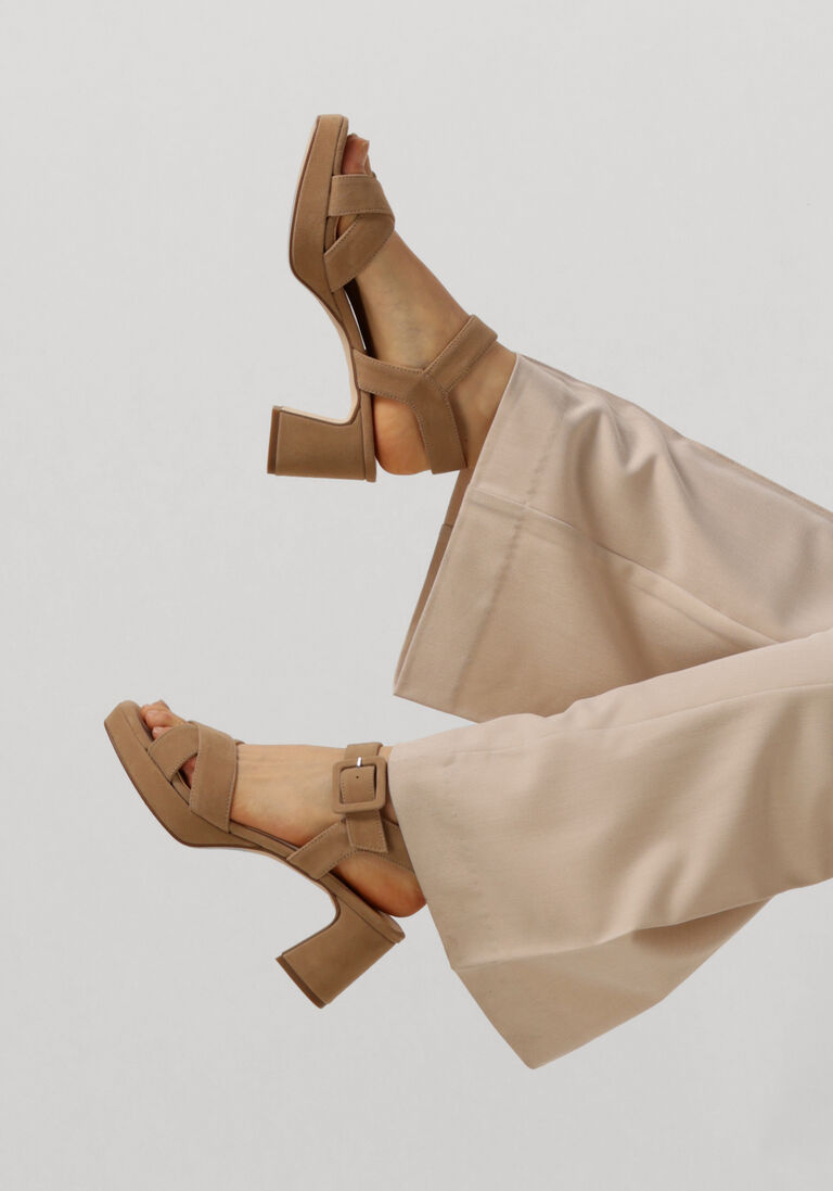CTWLK camel ctwlk sandalen tamouch
