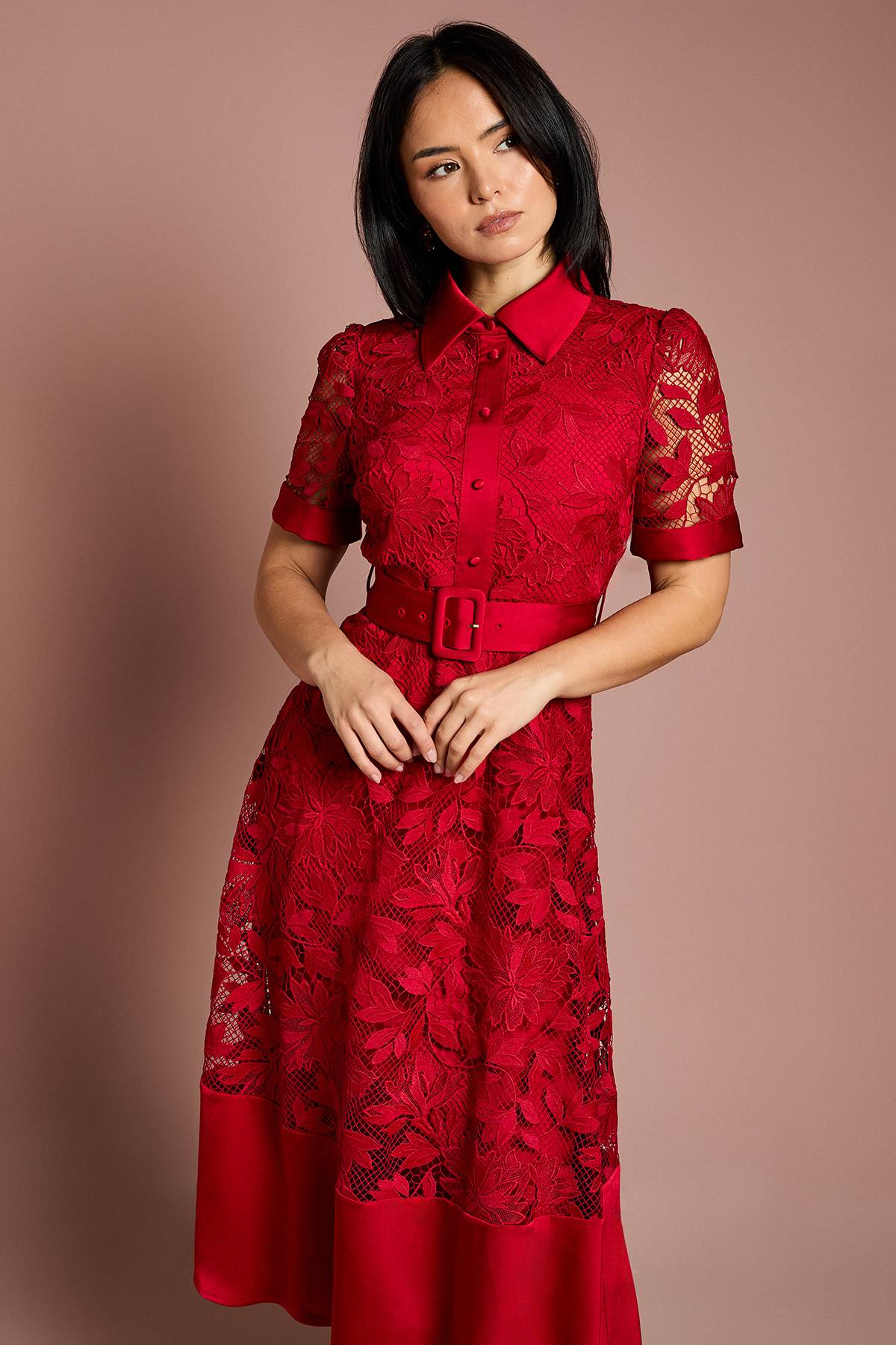 Coast Robe Midi Chemise en Dentelle avec Finitions Satin Petite