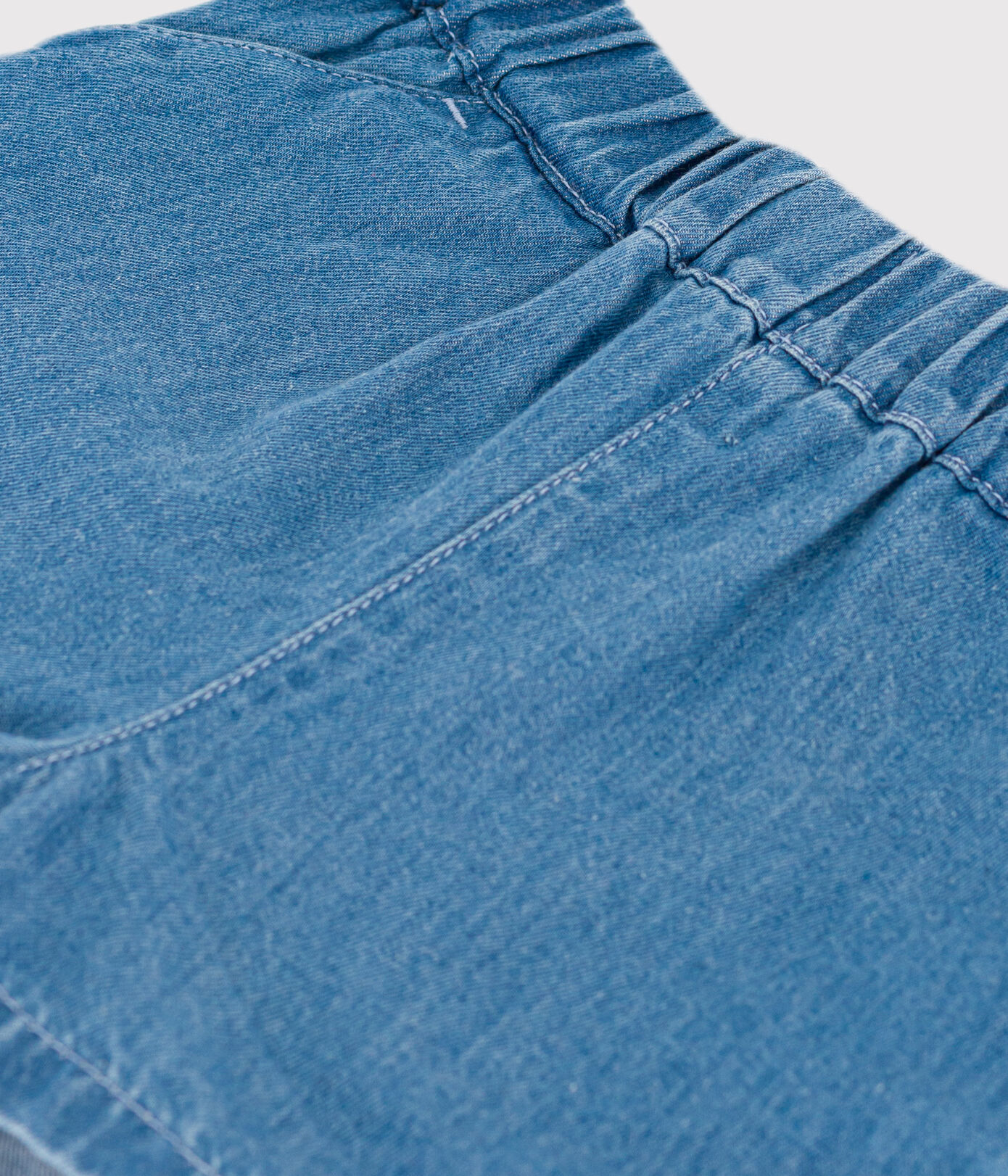 Short bébé en denim léger