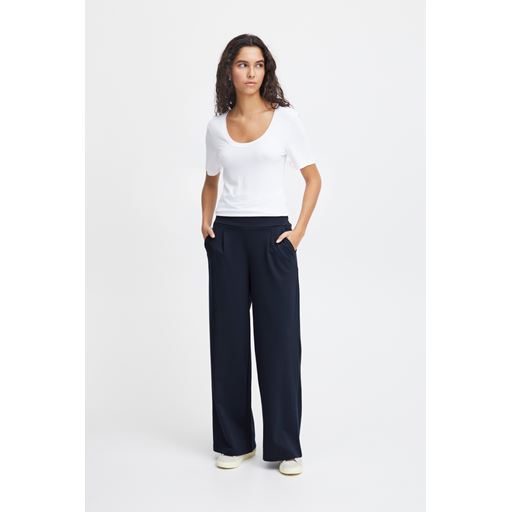 Ichi Kate Bukser, Total Eclipse, XL