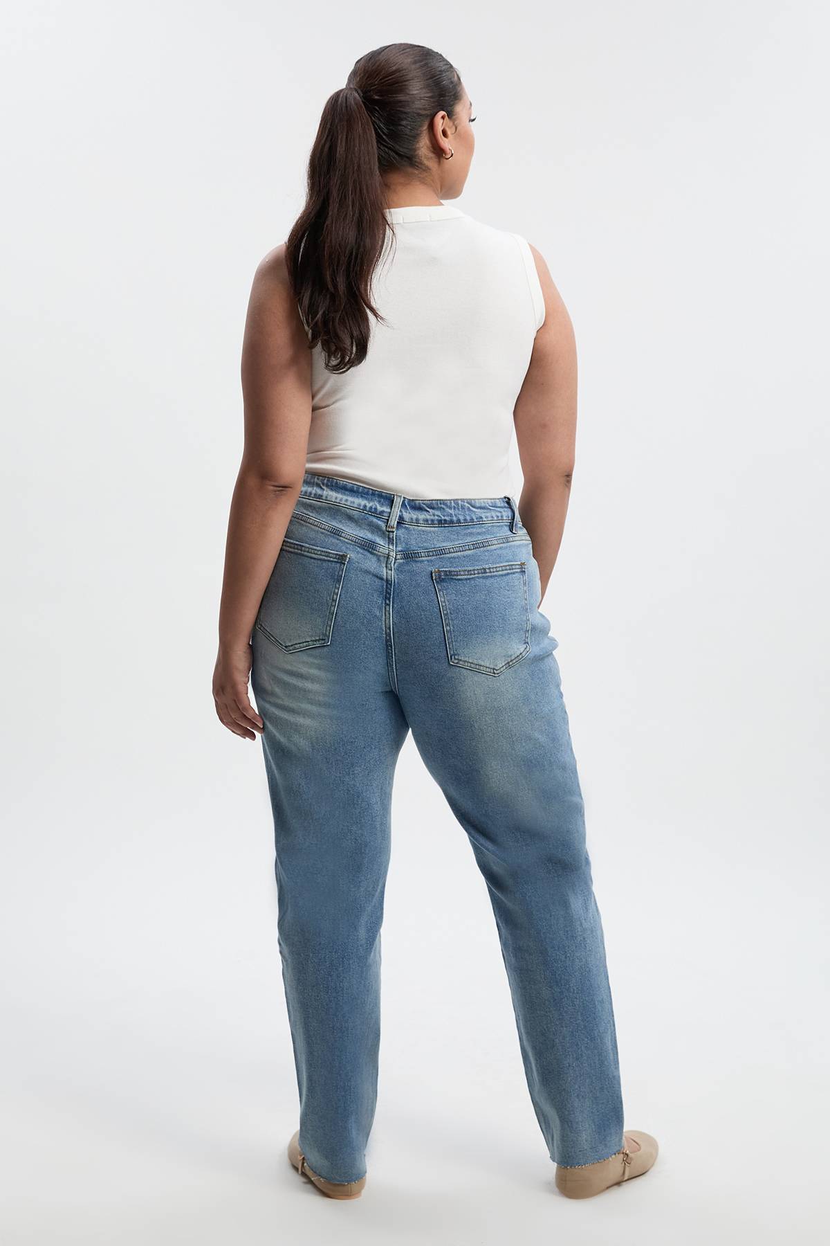 boohoo The Plus Mom Jean