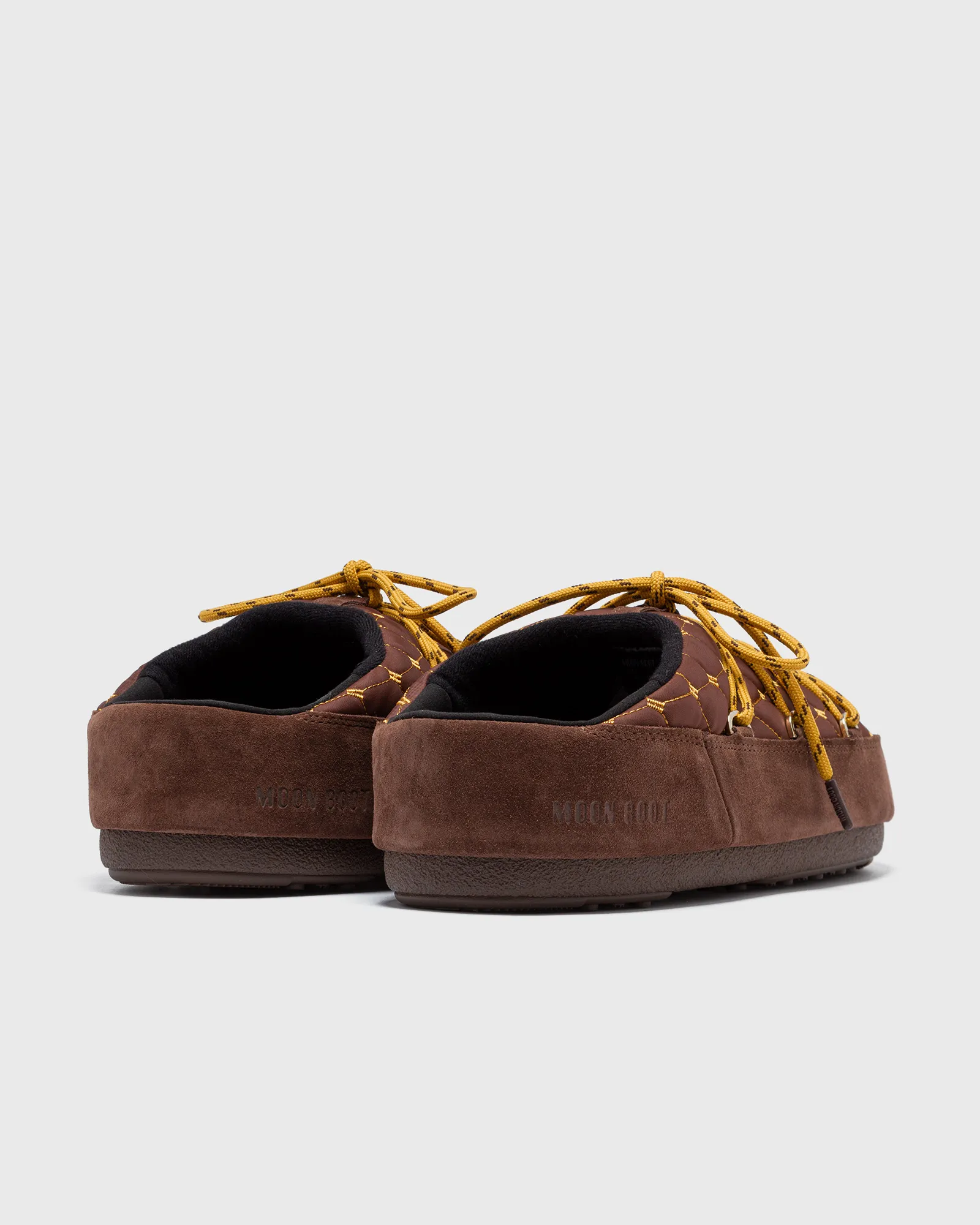 Bota Moon Boot Mule acolchoada