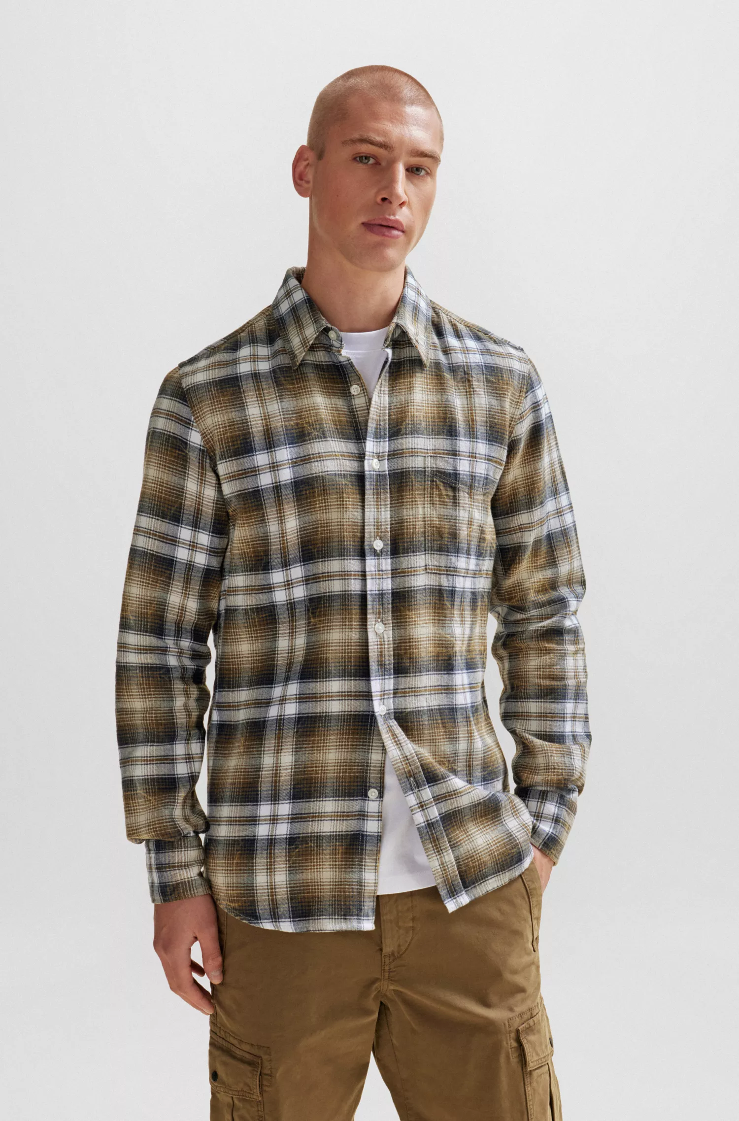 Camisa BOSS laranja, corte regular, em flanela de algodão xadrez.