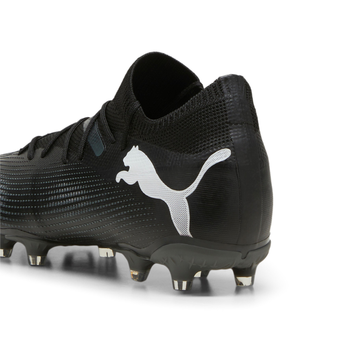 PUMA Future 7 Match Gras / Kunstgras Voetbalschoenen (MG) Zwart Wit Donkergrijs