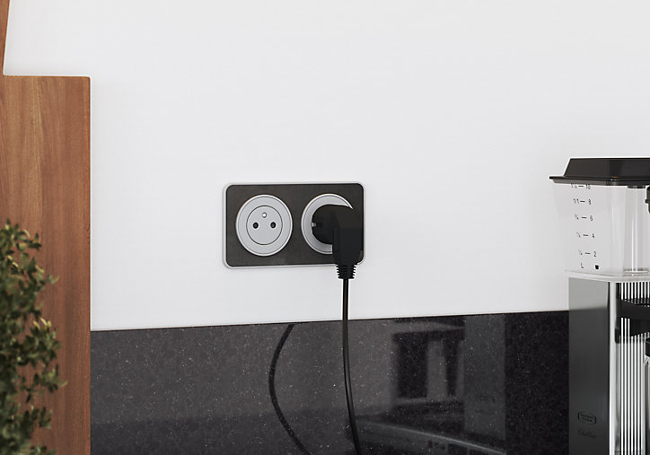 Triple prise avec terre prêt câblée Jacobsen Espen aluminium composable