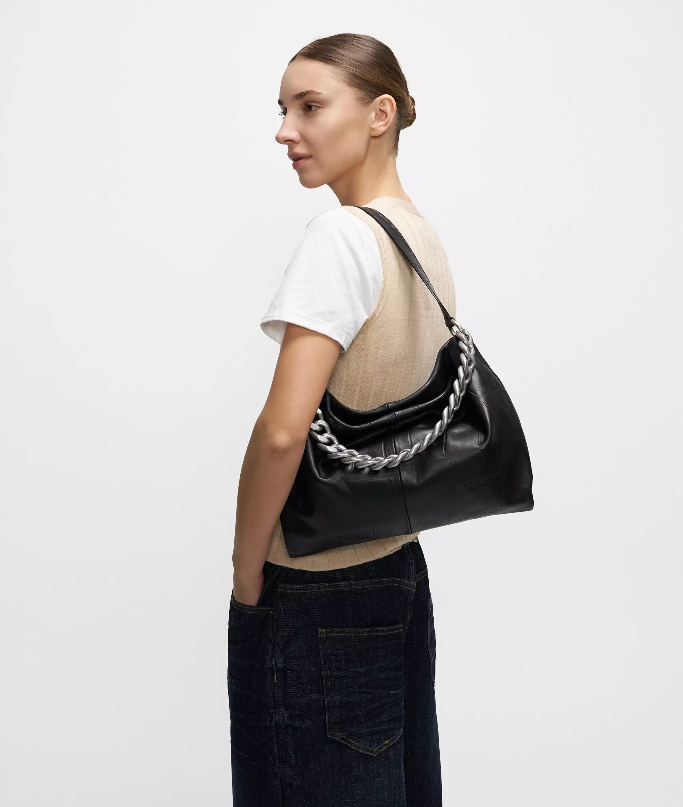 Crocodile Mira Hobo M Spacious hobo bag with crocodile embossing