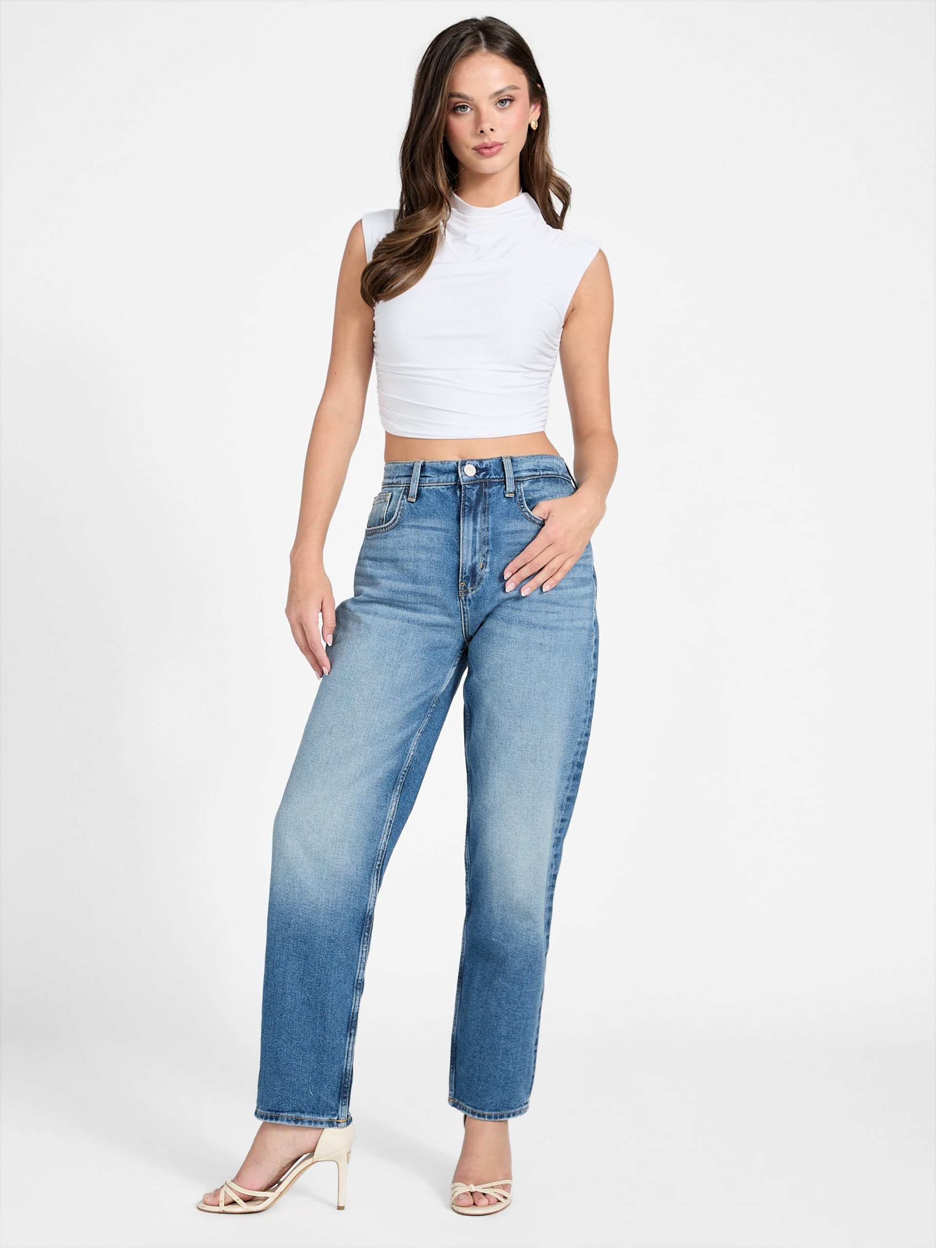 Calça jeans nova para mamãe